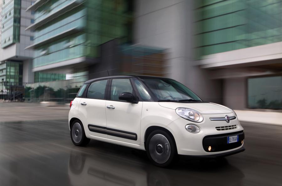  Fiat 500L 2012 года  (фото 52 из 84)